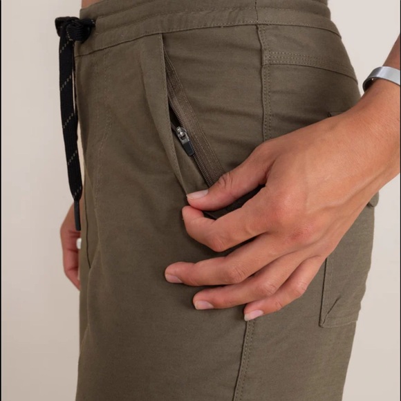 Roark Women’s Layover Pants in Military - Picture 10 of 11